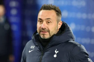 Inter prepara oferta por Djed Spence abaixo de €40 milhões
