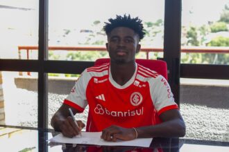 Internacional não compra Denis Marfo e volante retorna ao MSK Zilina