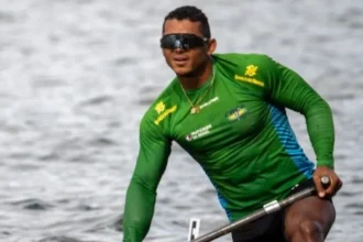 Isaquias Queiroz domina C1 500m e conquista ouro no Mundial