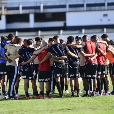 Jogadores da Ponte Preta suspendem treinos por salários atrasados