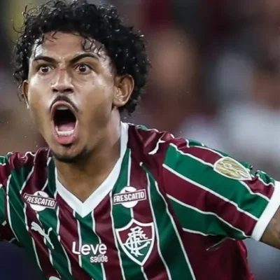 John Kennedy deve manter vaga e encara Vasco pelo Fluminense no Maracanã