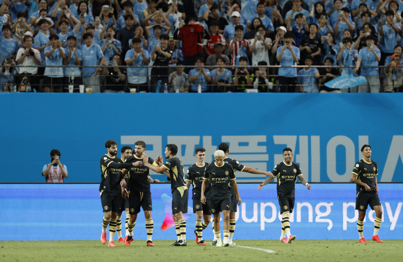 Marmoush vira e garante vitória do City sobre Atlético em Seul