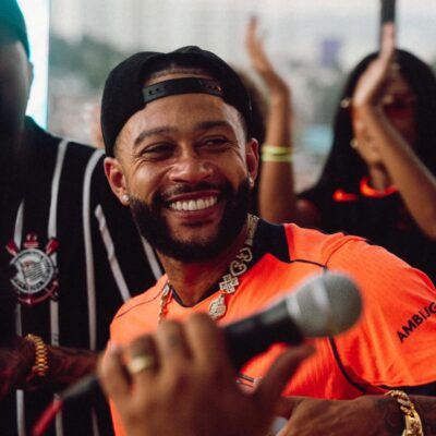 Memphis Depay reabre negociações e Corinthians pede abatimento de R$30 mi