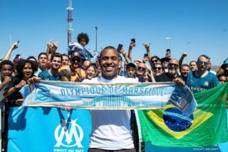 Negociação por Igor Paixão avança; acordo entre clubes segue como entrave