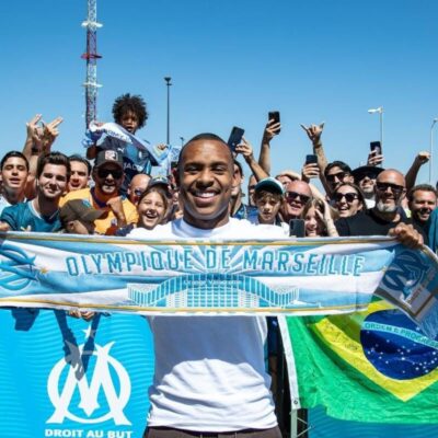 Negociação por Igor Paixão avança; acordo entre clubes segue como entrave
