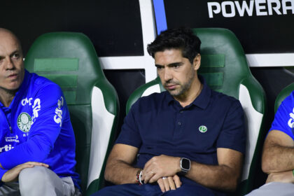 Palmeiras empata em casa; Abel questiona cartão e pede mais eficiência