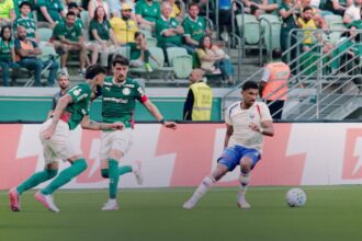 Palmeiras goleia Fortaleza e garante vaga nas quartas