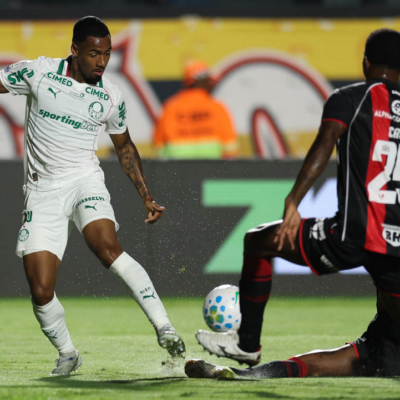 Palmeiras goleia o Fortaleza por 3 a 0 e encaminha vaga nas quartas