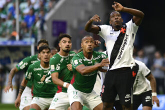 Palmeiras vira e goleia; Vasco desaba e revela falhas graves