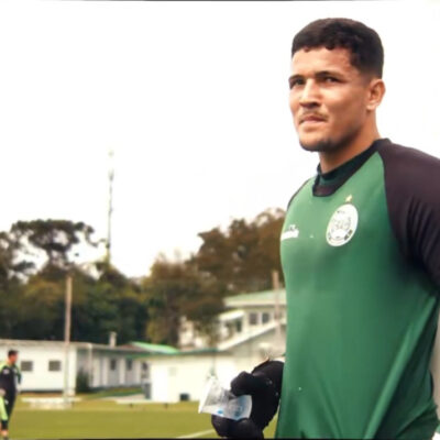 Pedro Rangel retoma treinos no Coritiba três semanas após cirurgia