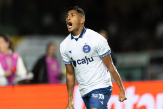 Pedro Rocha mira 'lei do ex' contra o Remo e lidera o ataque do Coxa