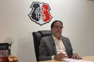 Presidente do Santa Cruz promete reforços e corte na folha para subir à Série B