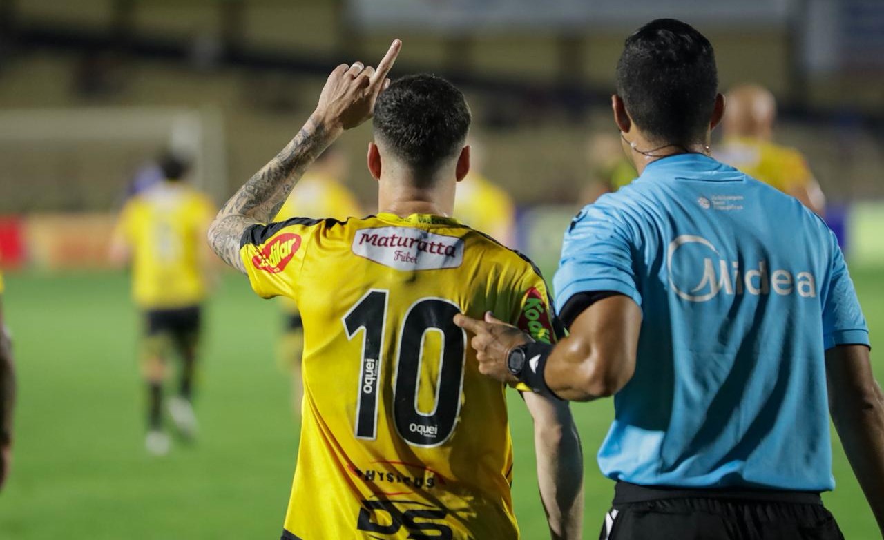 Rômulo marca aos 40, faz 12º gol e guia Novorizontino à vitória