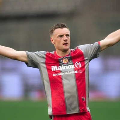 São Paulo faz oferta a Jamie Vardy para reforçar ataque