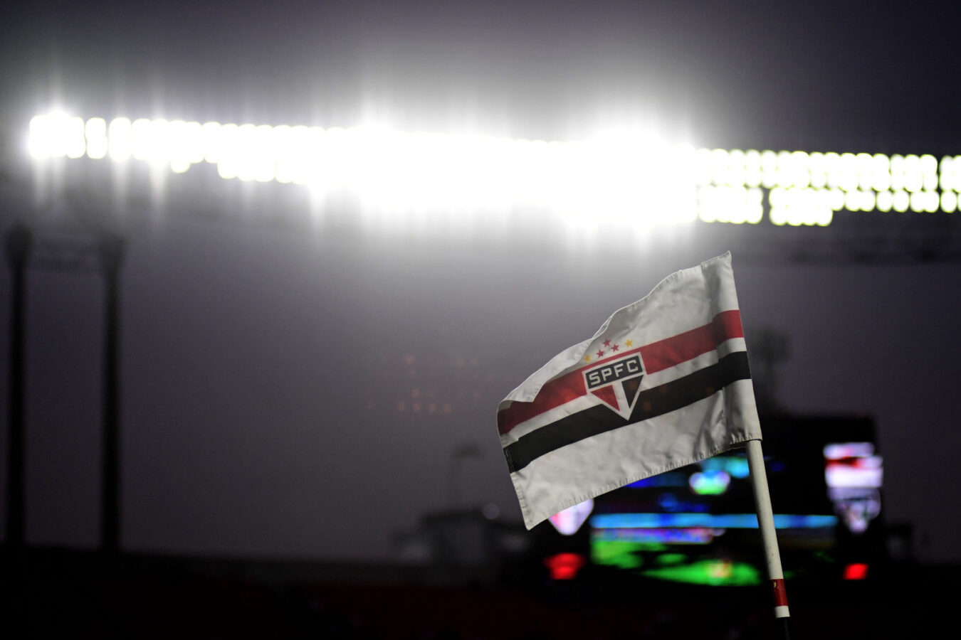 São Paulo recebe Coritiba no Morumbi; torcida deve lotar