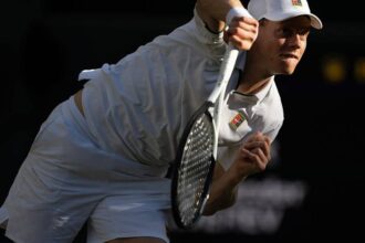 Sinner desiste do US Open após lesão no joelho direito