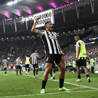 Tiquinho Soares: 16 de 25 jornalistas o consideram ídolo do Botafogo