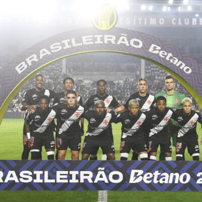 Vasco soma apenas 11 gols de centroavantes; John Kennedy tem 14