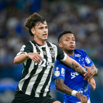 Vitão deixa arquibancada e estreia em clássico no Mineirão