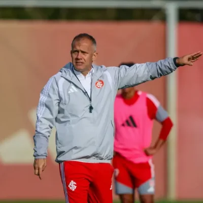 Internacional contrata técnico Eduardo Baptista até o fim da temporada