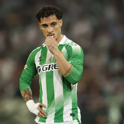 Antony diz que jogou com pubalgia e tomava remédios para entrar em campo