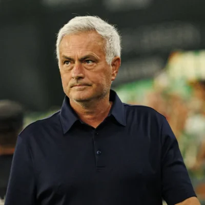 Asencio rejeita ofertas e garante nova chance com Mourinho