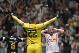 Atlético-MG aposta na estabilidade e vai ao ataque contra o Santos
