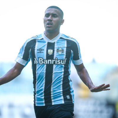 Avaí mira Rildo: atacante ex-Santa Clara já está em Florianópolis