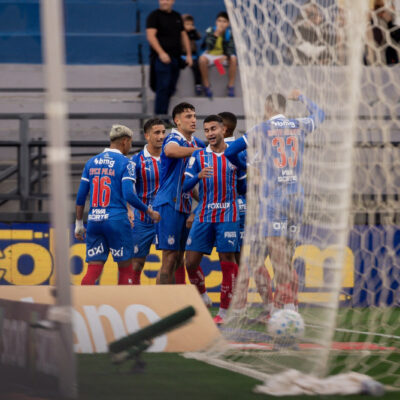 Bahia vira sobre Bragantino, vence por 3 a 2 e chega a 10 jogos sem perder