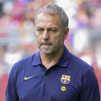 Barcelona fecha mercado sem repor zaga após saída de Araújo