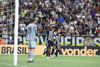 Ceará vence Sport por 2 a 1 e deixa Z4, mas falhas persistem