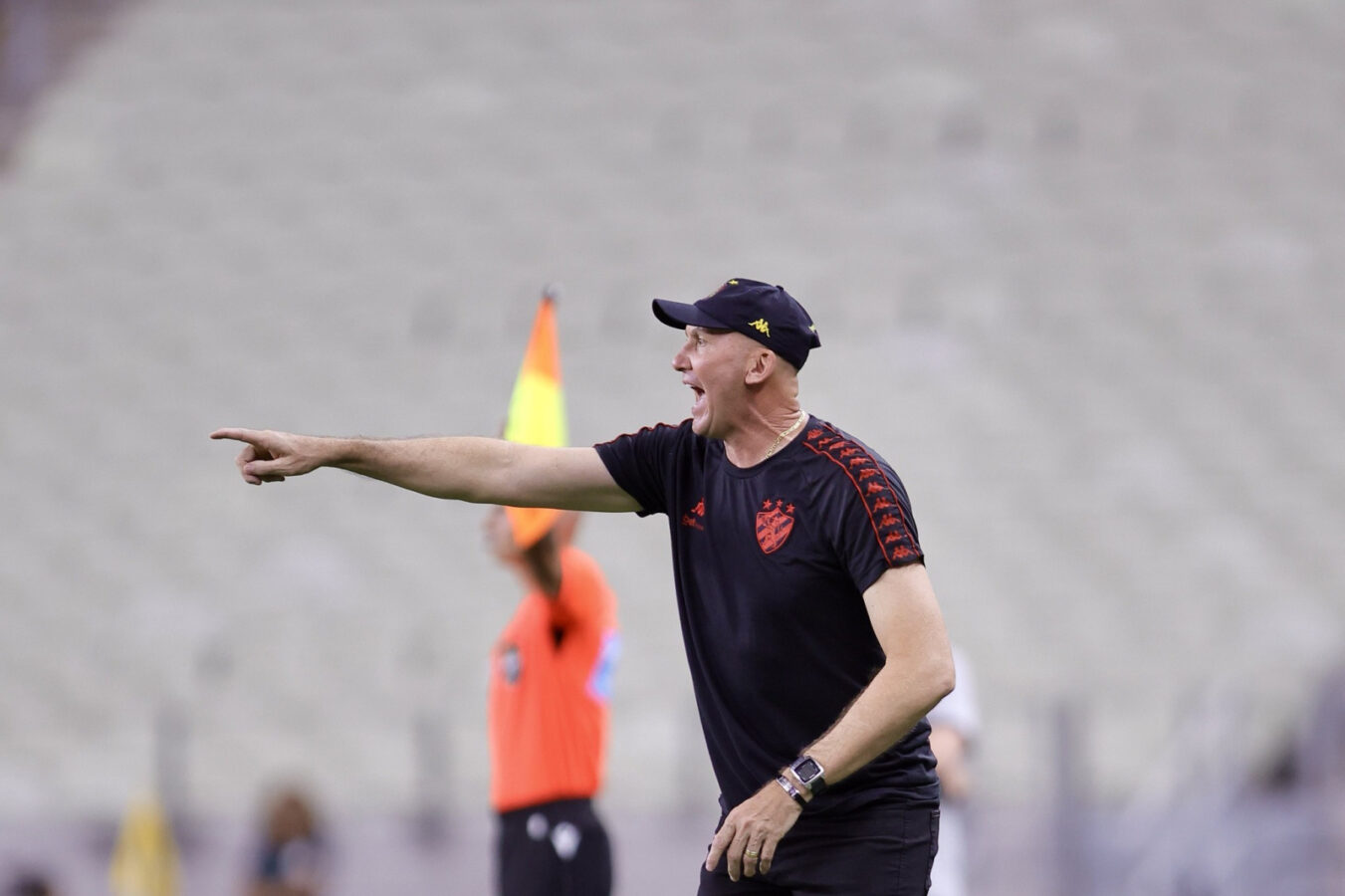 Derrota para o Ceará intensifica pressão sobre Dal Pozzo; Sport perde G-6