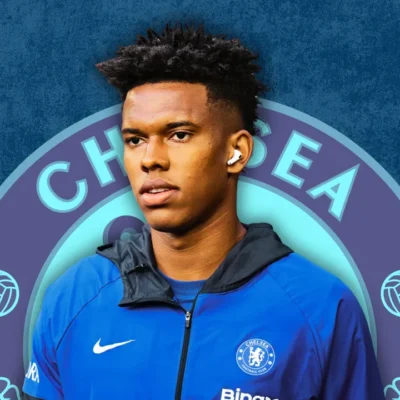 Estêvão teme perder espaço no Chelsea com mudança tática de Alonso