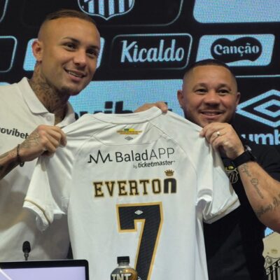 Everton Cebolinha se apresenta no Santos e nega ter se excluído do Fla