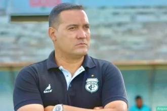 Fernando Gaúcho fixa residência em SP e busca cargo executivo no futebol
