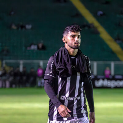 Figueirense remonta defesa e tem desfalques para confronto com o Barra
