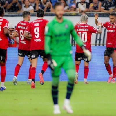 Flamengo supera temporal em Belém e assume liderança do Brasileirão