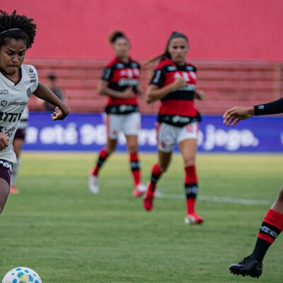 Governo sanciona lei com diretrizes permanentes para futebol feminino
