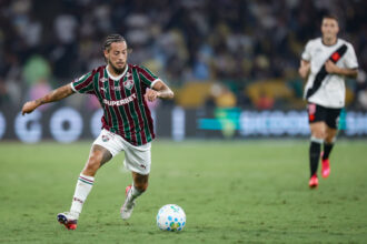 Guga critica gramado do Maracanã após Fluminense vencer o Vasco