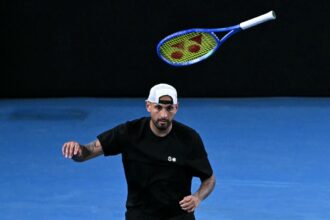 Kyrgios volta às quadras após suspensão reduzida por uso de cocaína