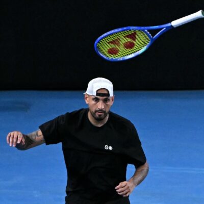 Kyrgios volta às quadras após suspensão reduzida por uso de cocaína