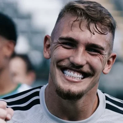 Léo Linck salva Estrela Amadora com defesa espetacular