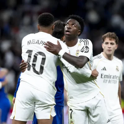 Mbappé reage: 'Só eu e Vinícius?' sobre pressão defensiva