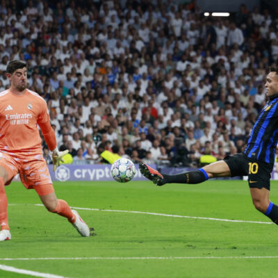 Mourinho questiona escolha de melhor e exalta Courtois após Real 2x1