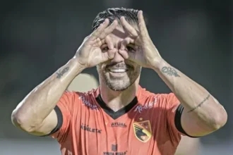 Nenê Bonilha decide e garante 1 a 0 do Santa Catarina sobre Blumenau