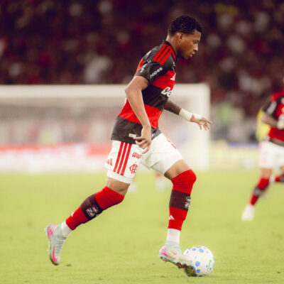 Plata volta ao Flamengo após fracasso de negociação com Dínamo Moscou