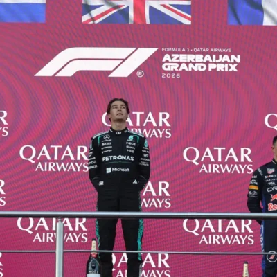 Russell segura pressão de Verstappen e vence GP do Azerbaijão por 0,196s