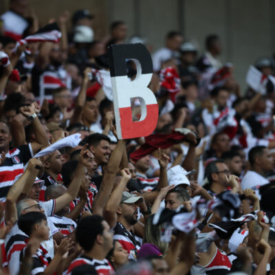 Santa Cruz pode garantir volta à Série B com vitória sobre Floresta