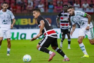 Santa Cruz reforça meio-campo com retorno de Willian Júnior