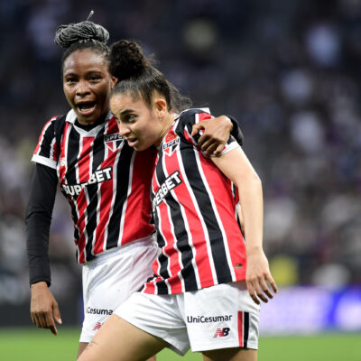 São Paulo abre venda de ingressos para final feminina contra o Corinthians